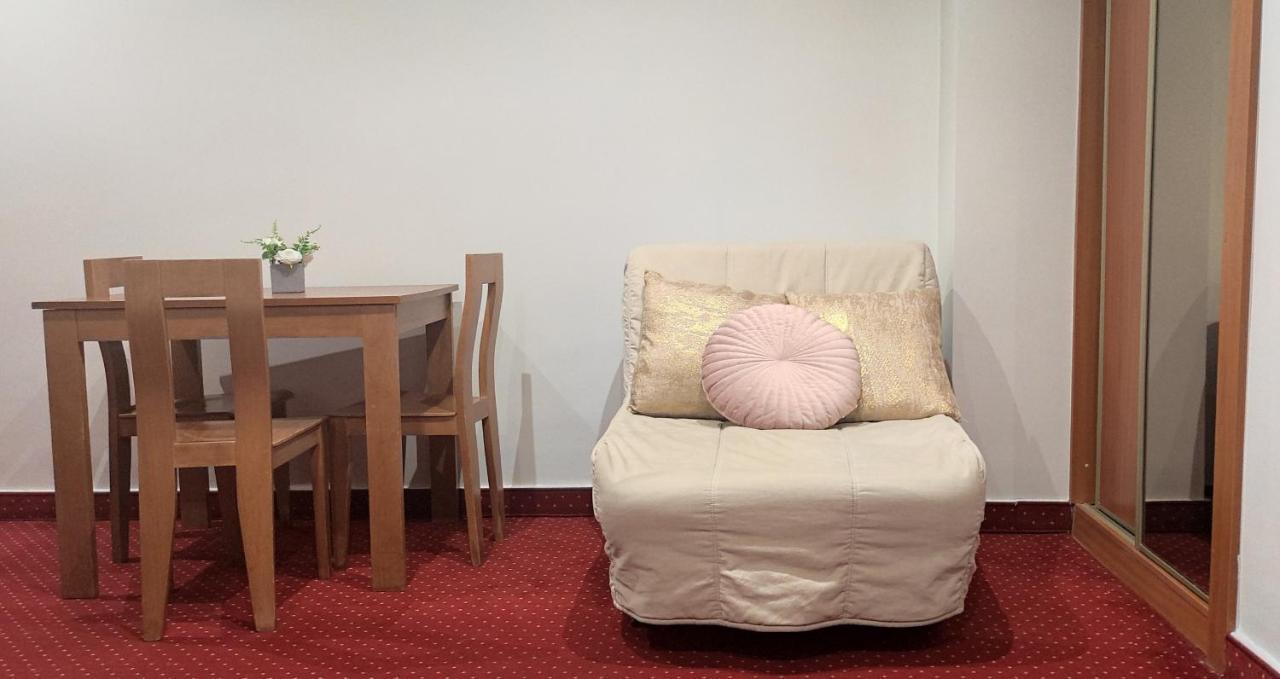 Apartament Warszawa Centrum Helvetia Plus Buitenkant foto